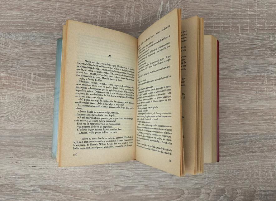 Book Blood Ties - Sidney Sheldon (Hardcover) | Circle of Readers – photo 7